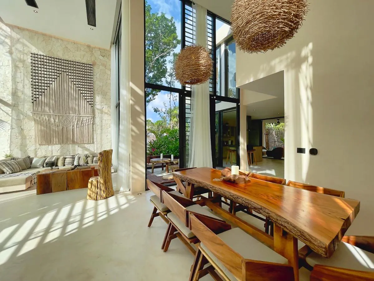 Jungle-Chic Luxurious Tulum Home