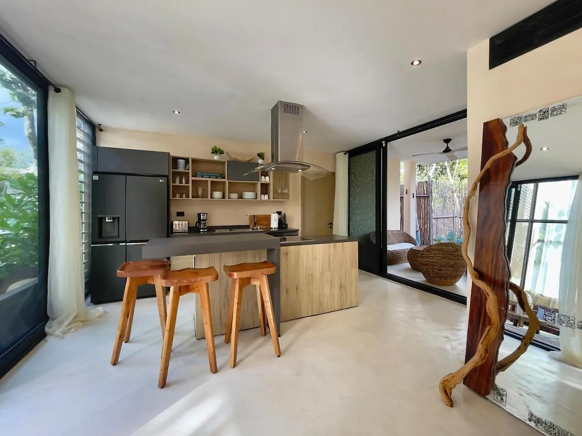 Βίλα Jungle-Chic Luxurious Tulum Home